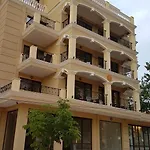 Tiffany Joy Apartamento